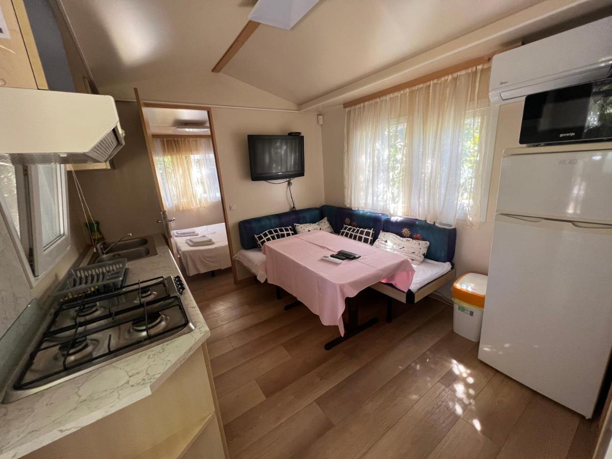 Apartments And Bungalows Vila Dalibor 宁 外观 照片